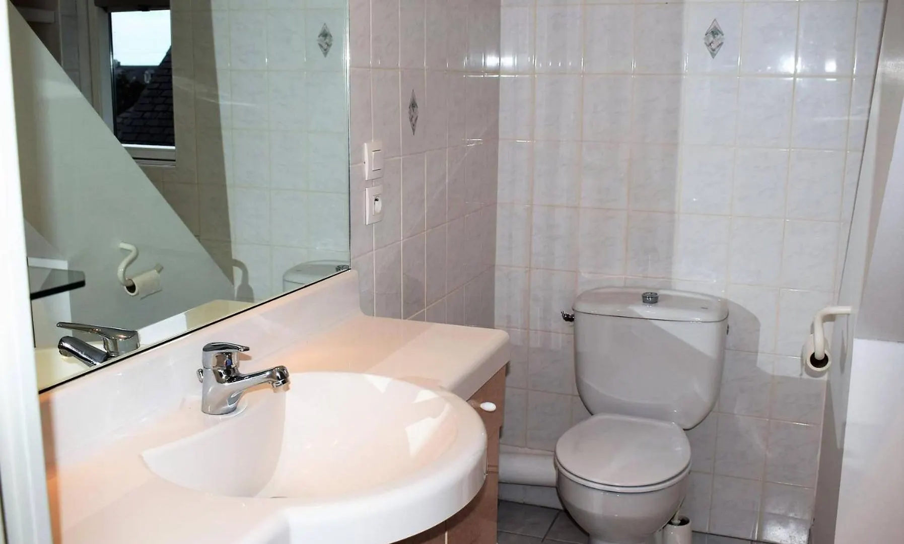 Superbe Appartement 3 Etoiles A Proximite Centre Et Plage A Perros-Guirec - Ref 942